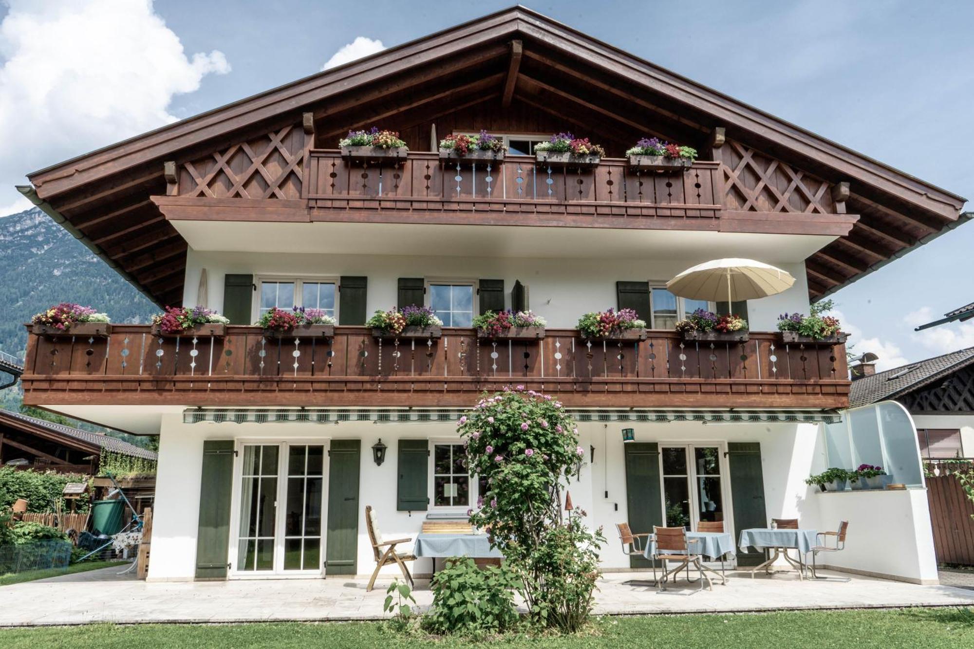 Gaestehaus Quirin Garmisch-Partenkirchen Exterior foto